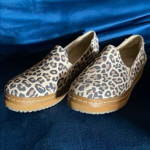Toms leopard espadrilles